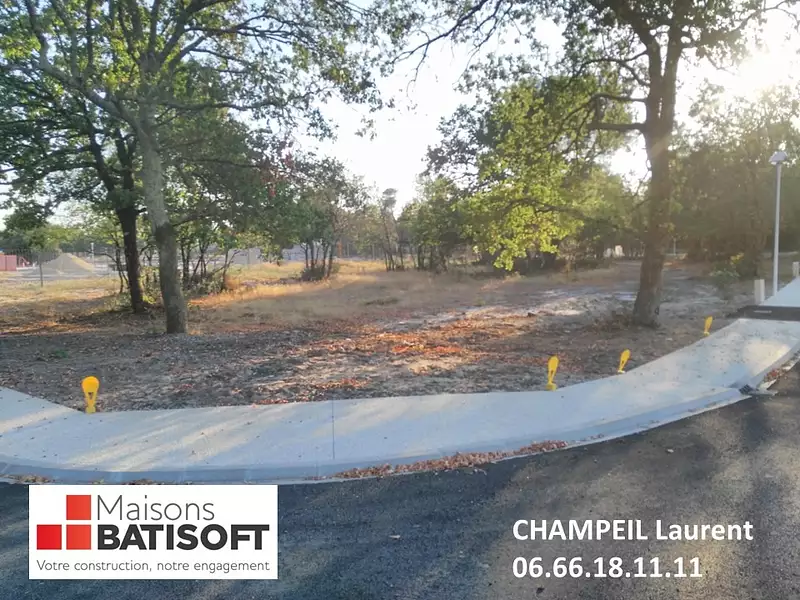 Terrain à bâtir, 300 m²