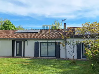 Maison, 245 m²
