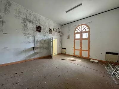 Maison, 1 023 m²