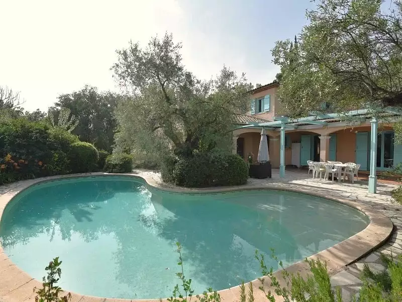 Maison, 180 m²