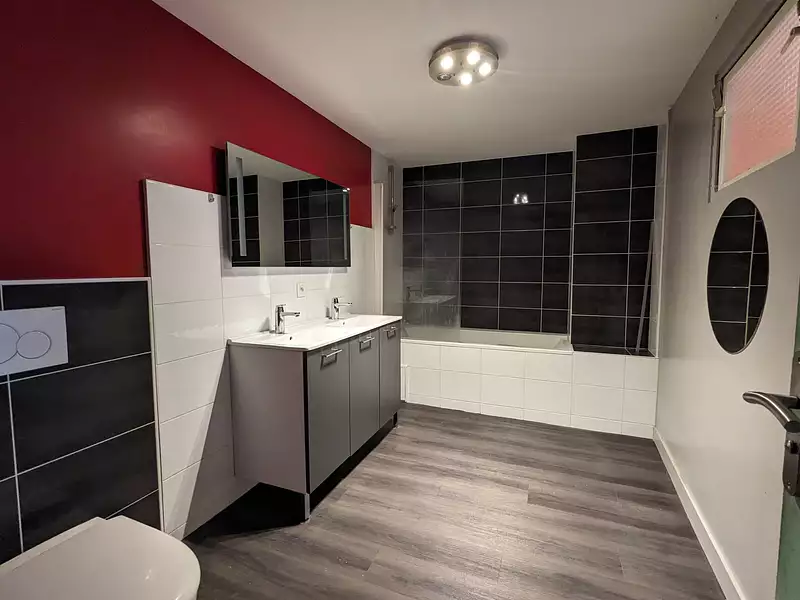Maison, 250 m²