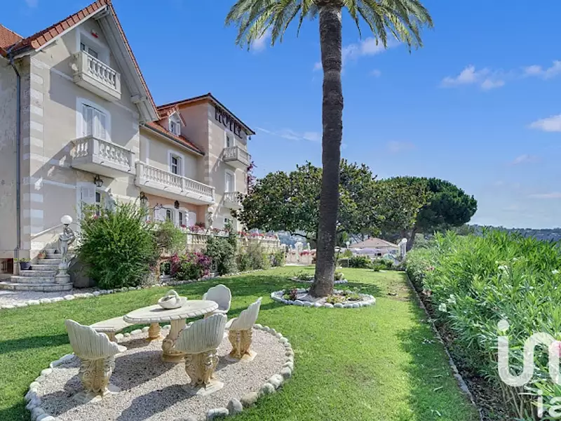 Divers, 850 m²