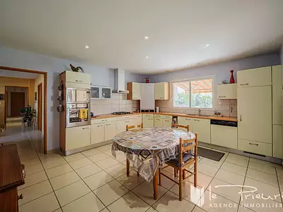 Maison, 243 m²