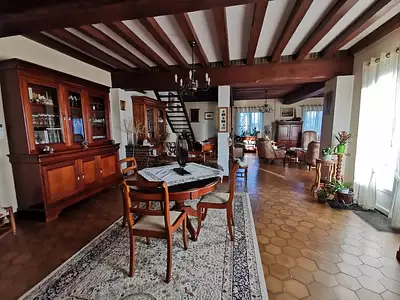 Maison, 270 m²