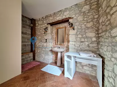 Maison, 240 m²