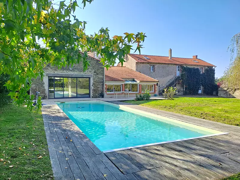 Maison, 244 m²