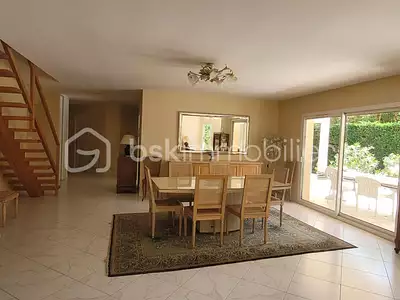 Maison, 185 m²