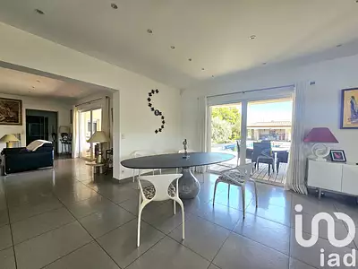 Maison, 207 m²