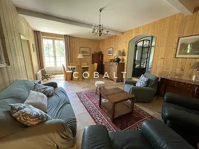 Maison, 235 m²