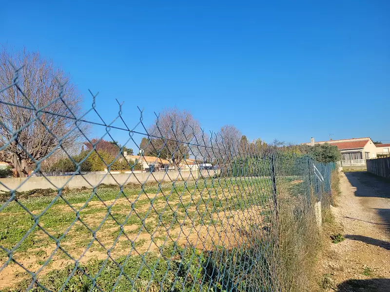 Terrain, 568 m²