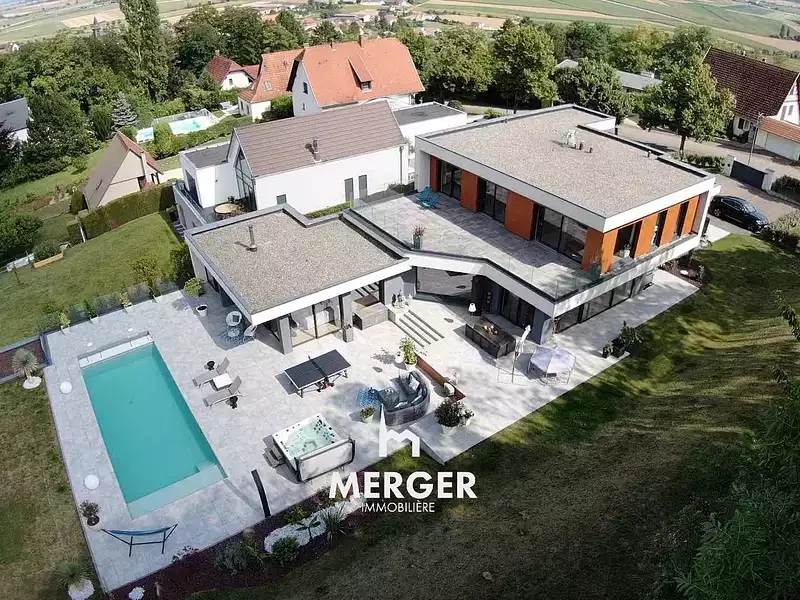 Maison, 330 m²