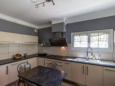 Maison, 185 m²