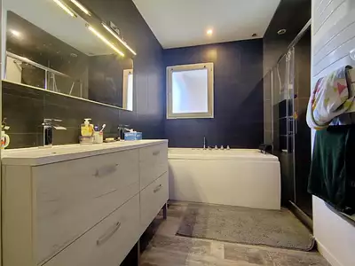 Maison, 216 m²