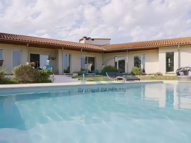 Maison, 203 m²