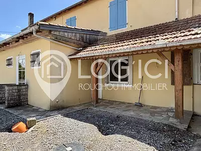 Maison, 225 m²