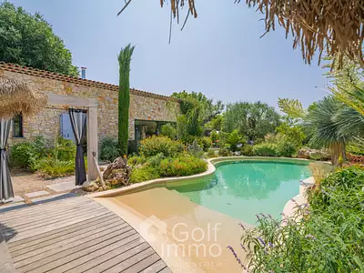 Maison, 220 m²