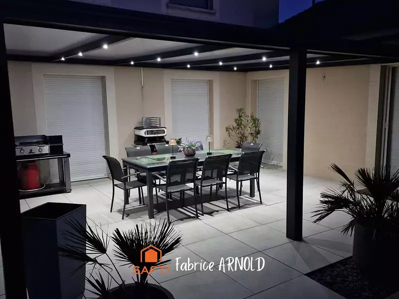 Maison, 165 m²