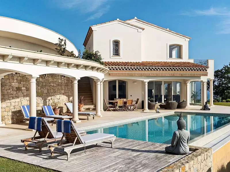 Maison, 317 m²