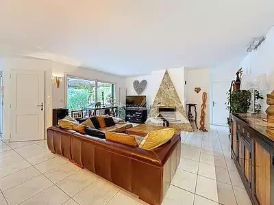 Maison, 168 m²
