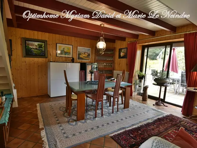 Maison, 253 m²
