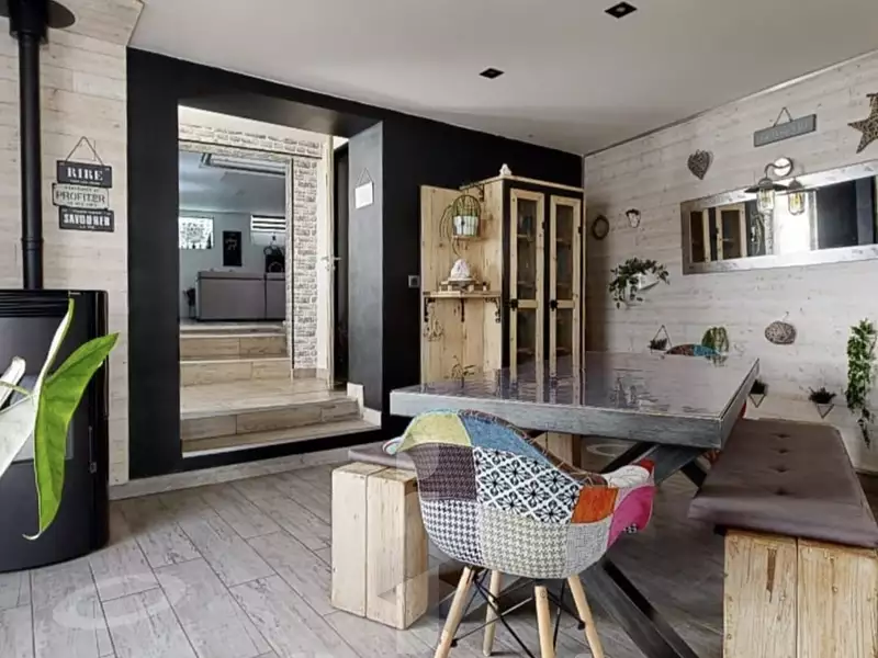 Maison, 220 m²