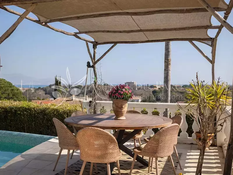 Maison, 250 m²