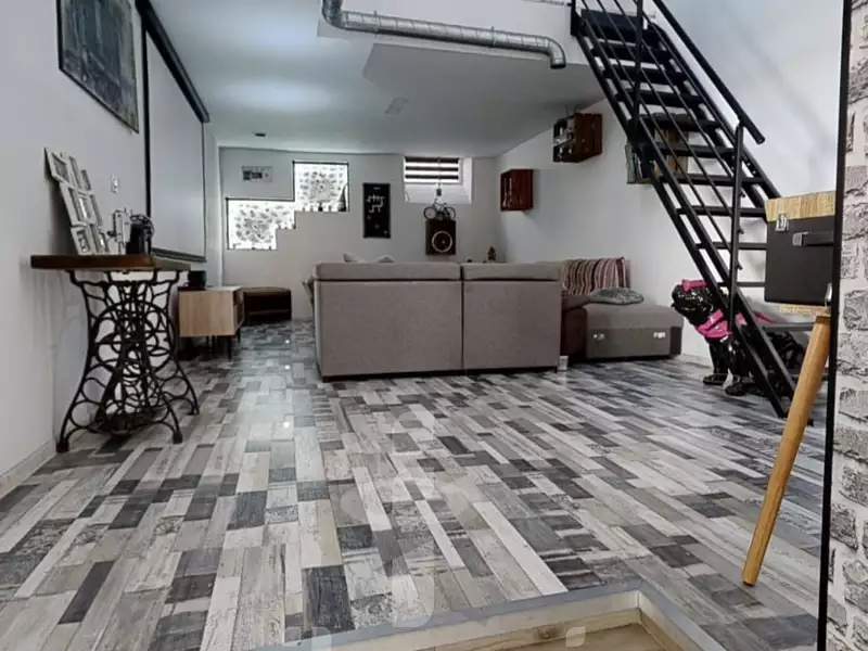 Maison, 220 m²