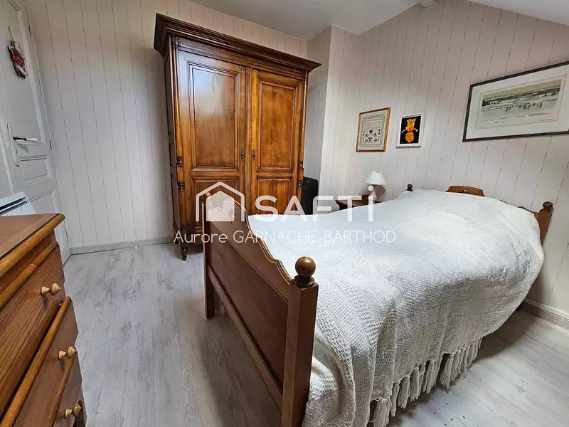 Maison, 225 m²