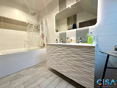Maison, 195 m²