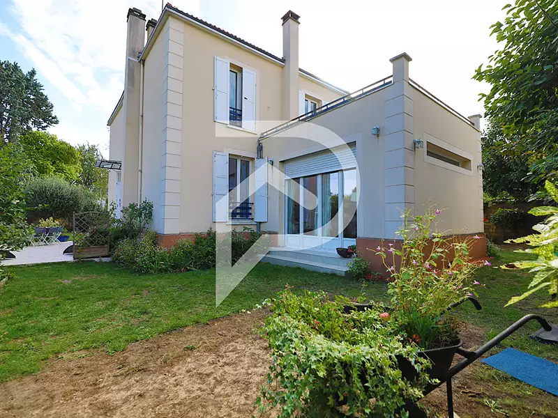 Maison, 140 m²