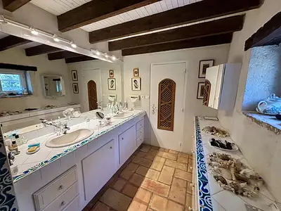 Maison, 261 m²
