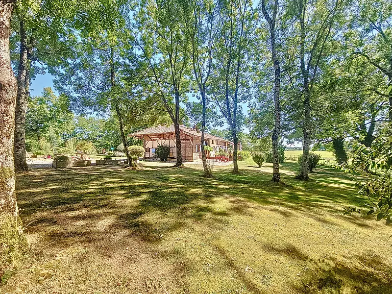 Maison, 240 m²