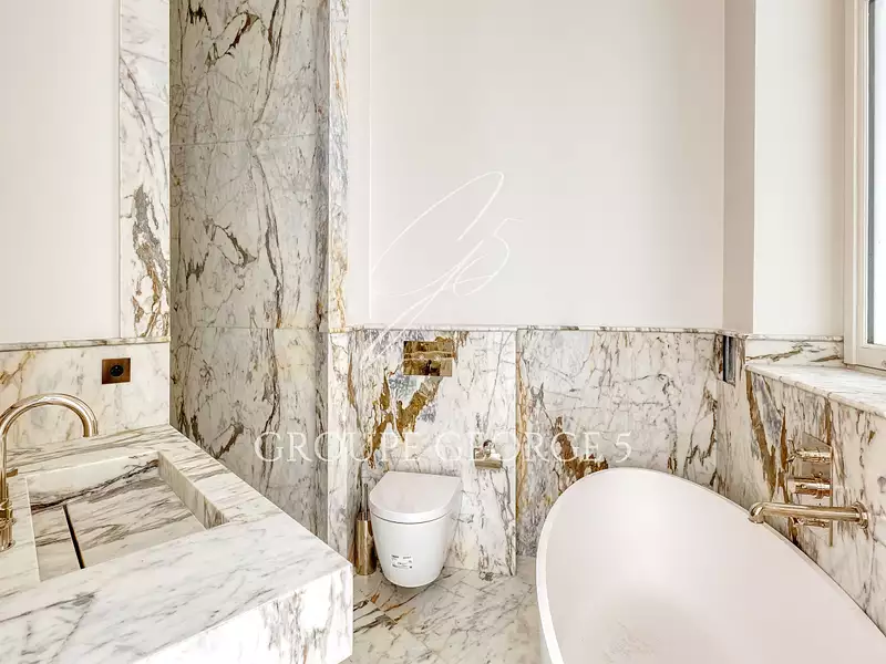 Appartement, 216,16 m²
