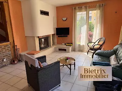 Maison, 230 m²