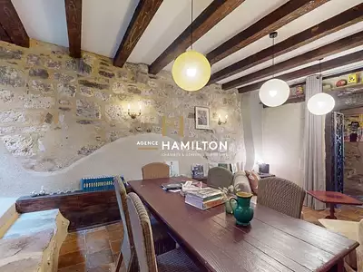 Maison, 211 m²
