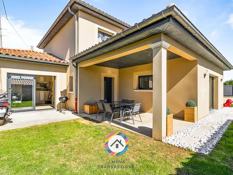 Maison, 180 m²