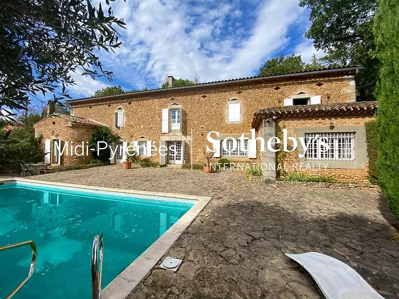 Maison, 345 m²
