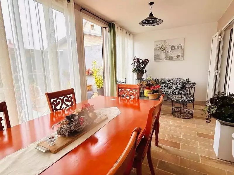 Maison, 184 m²