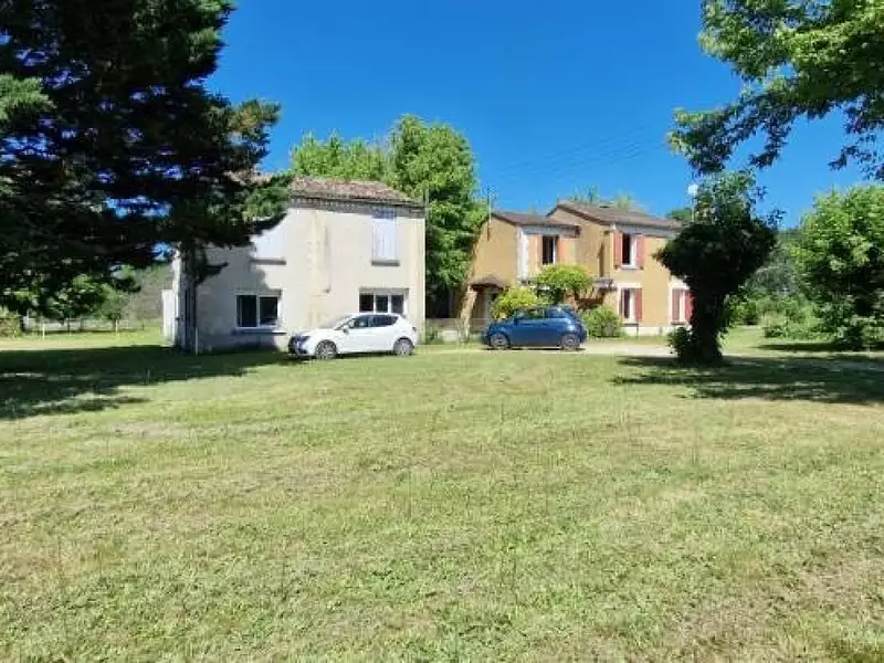 Maison, 230 m²