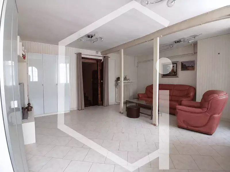 Maison, 180 m²