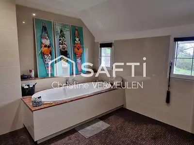 Maison, 255 m²