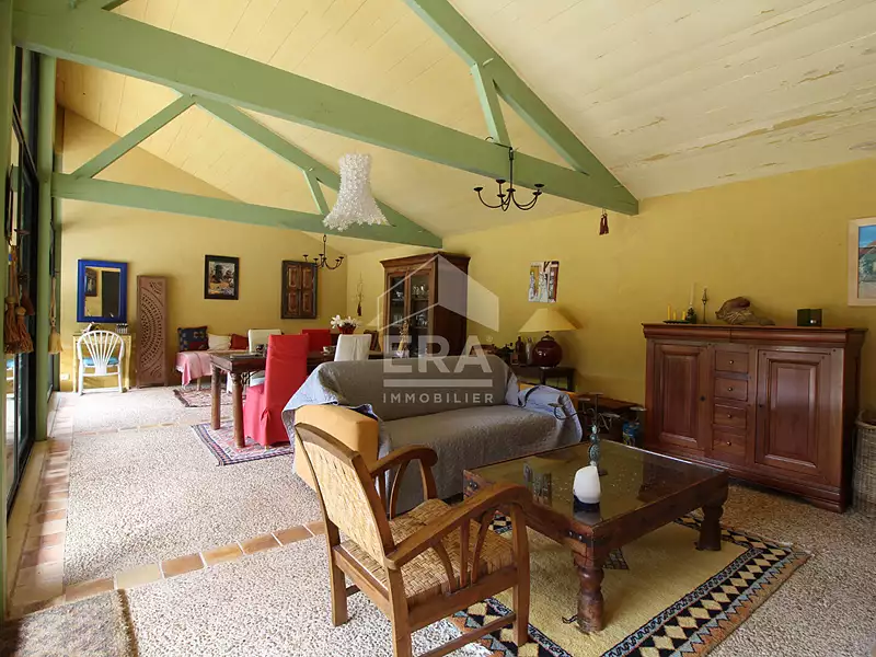 Maison, 215 m²