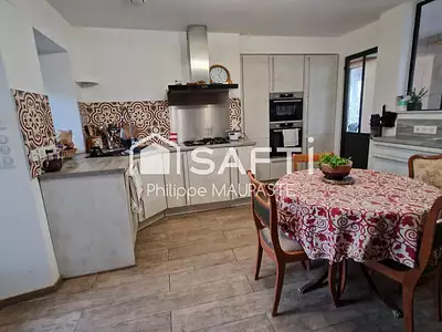 Maison, 215 m²