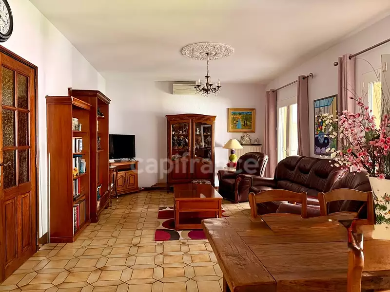 Maison, 156 m²