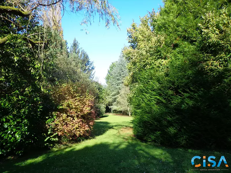Terrain, 2 200 m²