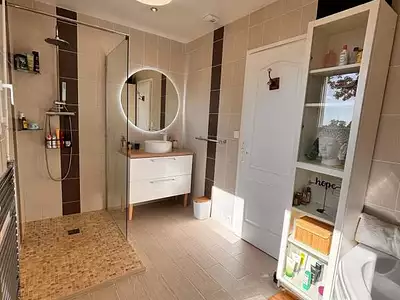 Maison, 215 m²