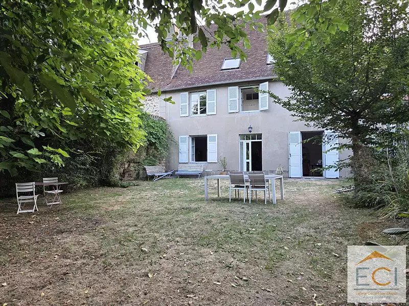 Maison, 220 m²