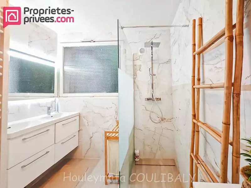 Maison, 156 m²