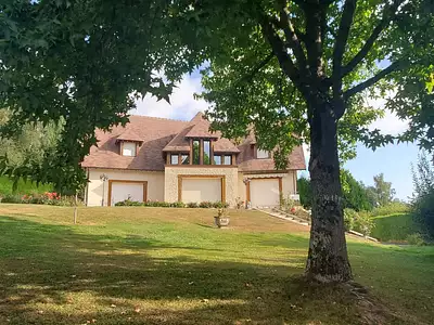 Maison, 255 m²