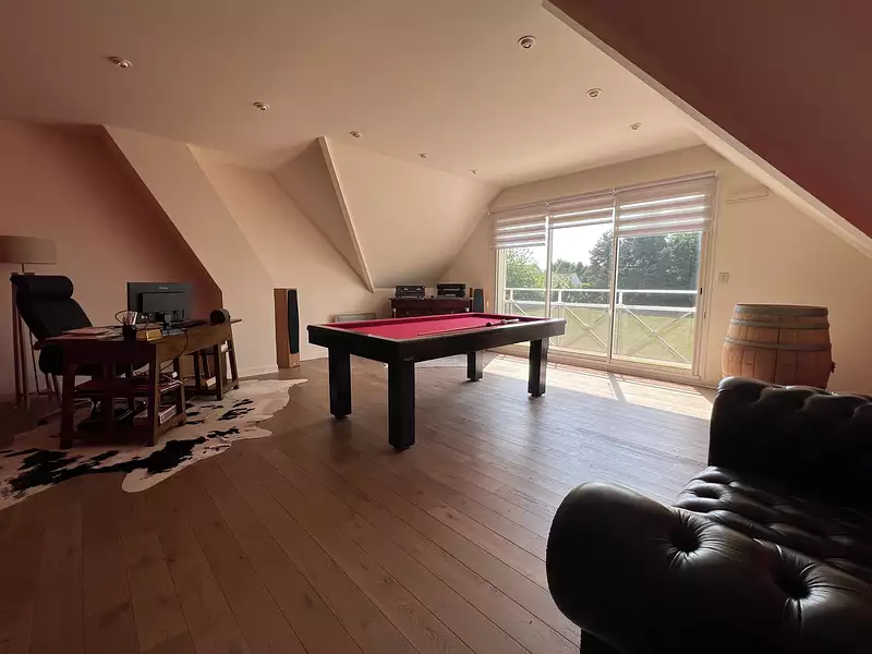 Maison, 260 m²